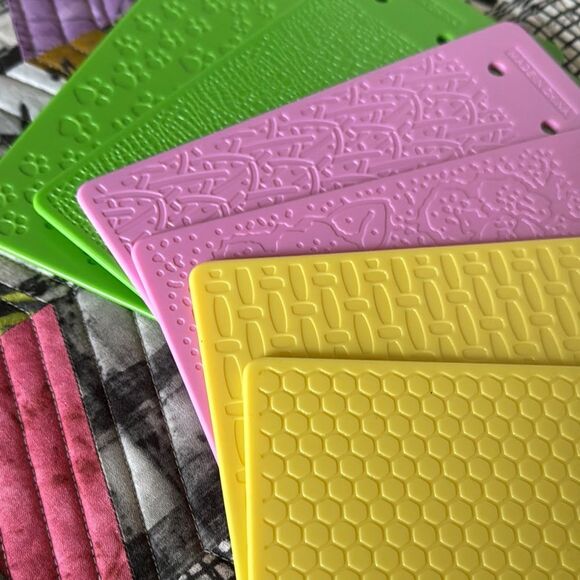 Fiskars Texture Plates Set - Picture 10 of 10